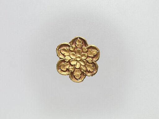 Flower-Shaped Clothing Plaque