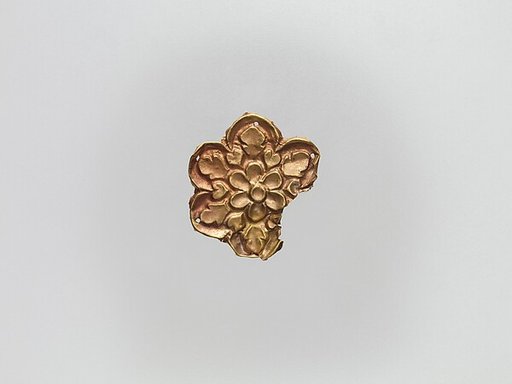 Flower-Shaped Clothing Plaque