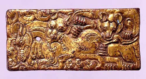 Belt Buckle with Animal-Combat Scene