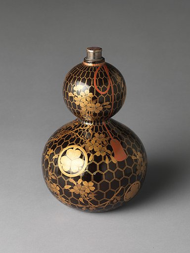 Gourd-Shaped Sake Bottle (Tokkuri) with Tokugawa Family Crest, Net, and Cherry Blossoms