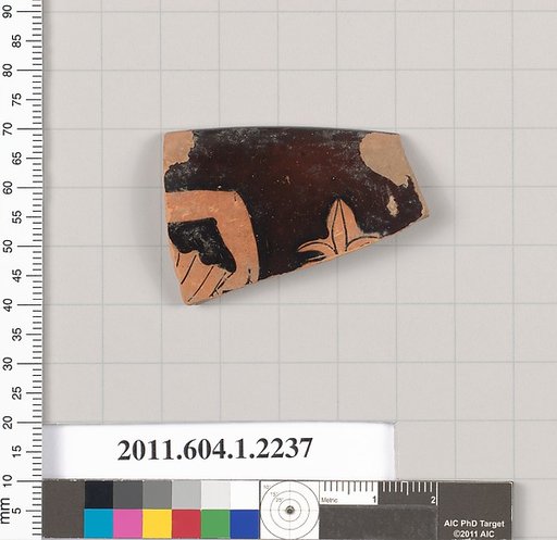 Terracotta rim fragment of a kylix (drinking cup)