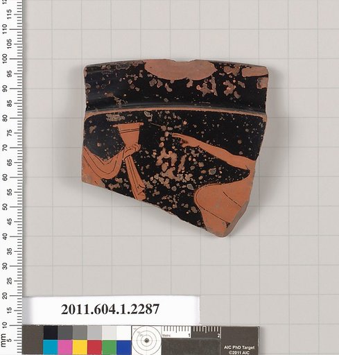 Terracotta rim fragment of a kylix (drinking cup)