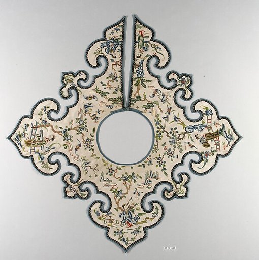Collar with Design of Ruyi-Head Scepters