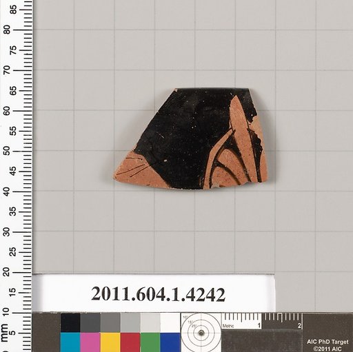 Terracotta rim fragment of a kylix (drinking cup)