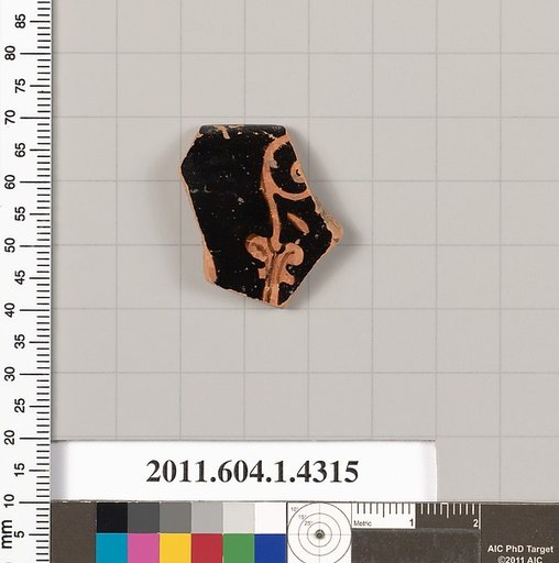 Terracotta rim fragment of a kylix (drinking cup)
