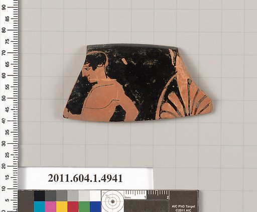 Terracotta rim fragment of a kylix (drinking cup)