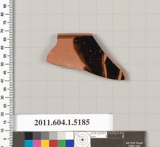 Terracotta rim fragment of a kylix (drinking cup)