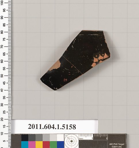 Terracotta rim fragment of a kylix (drinking cup)