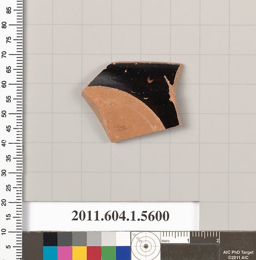 Terracotta rim fragment of a kylix (drinking cup)