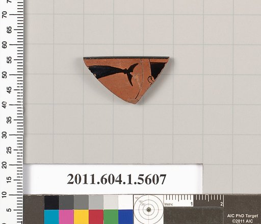 Terracotta rim fragment of a kylix (drinking cup)