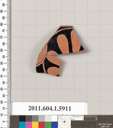 Terracotta rim fragment of a kylix (drinking cup)