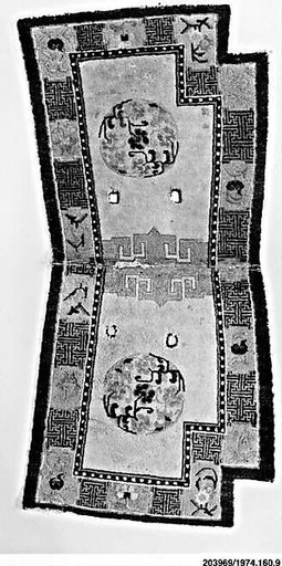 Saddle Rug with Peony Roundels