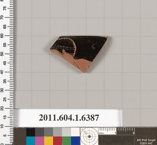 Terracotta rim fragment of a kylix (drinking cup)