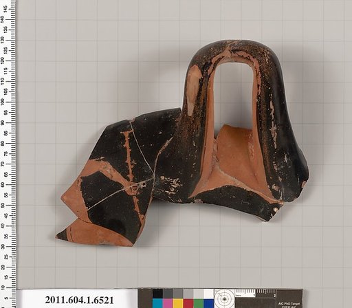 Terracotta rim fragment of a kylix (drinking cup)