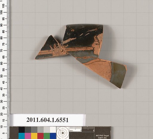 Terracotta rim fragment of a kylix (drinking cup)