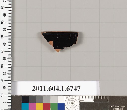 Terracotta rim fragment of a kylix (drinking cup)