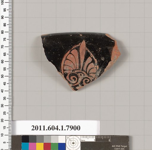 Terracotta rim fragment of a kylix (drinking cup)