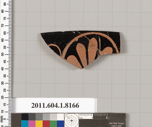 Terracotta rim fragment of a kylix (drinking cup)