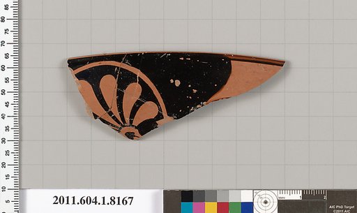 Terracotta rim fragment of a kylix (drinking cup)