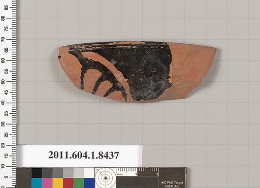 Terracotta rim fragment of a kylix (drinking cup)