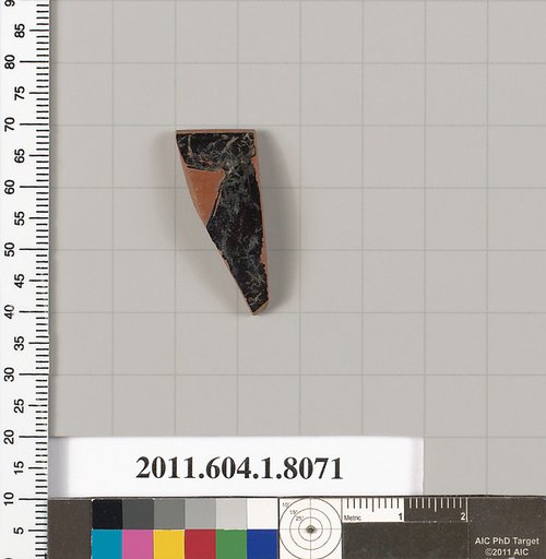 Terracotta rim fragment of a kylix (drinking cup)