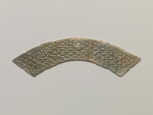 Arc-shaped pendant (Huang)