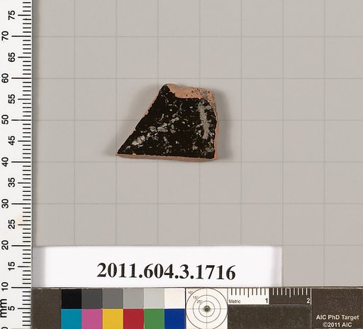 Terracotta rim fragment of a kylix: Band cup (drinking cup)