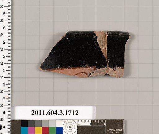 Terracotta rim fragment of a kylix: Band cup (drinking cup)