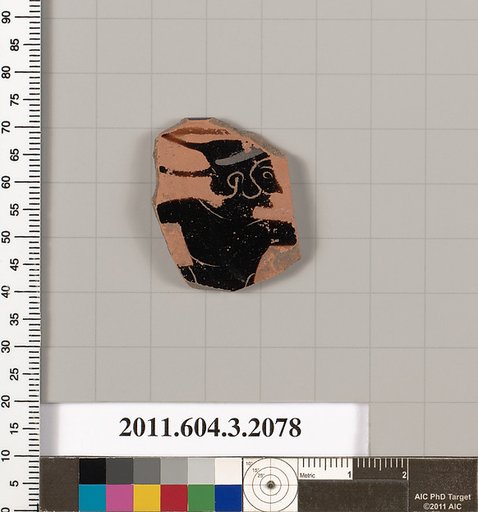 Terracotta rim fragment of a kylix (drinking cup)