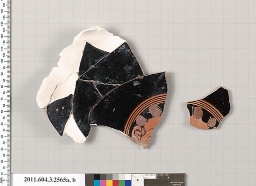 Terracotta fragments of a kylix: eye-cup (drinking cup)