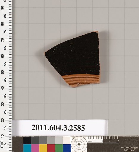 Terracotta fragment of a Little Master cup (drinking cup)