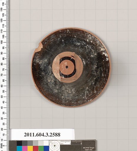 Terracotta fragment of a Little Master cup (drinking cup)