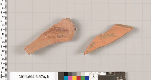 Terracotta fragments of closed shapes