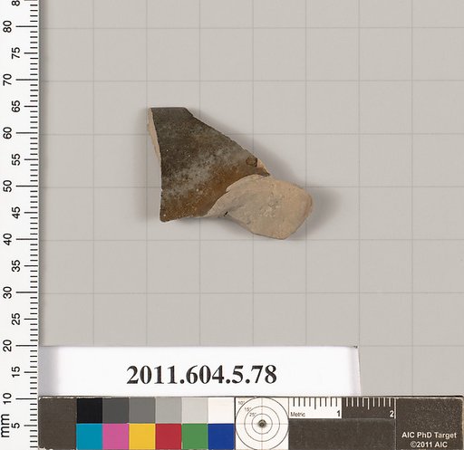 Terracotta rim fragment of a kylix (drinking cup)