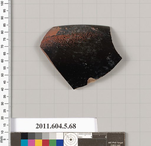 Terracotta rim fragment of a kylix (drinking cup)