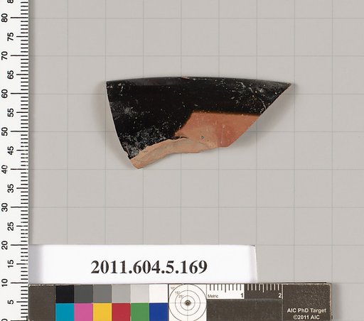 Terracotta rim fragment of a kylix (drinking cup)