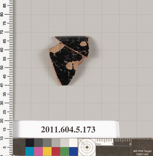 Terracotta rim fragment of a kylix (drinking cup)