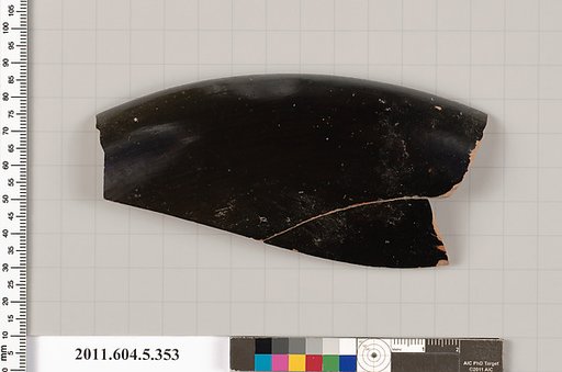Terracotta rim fragment of a kylix (drinking cup)