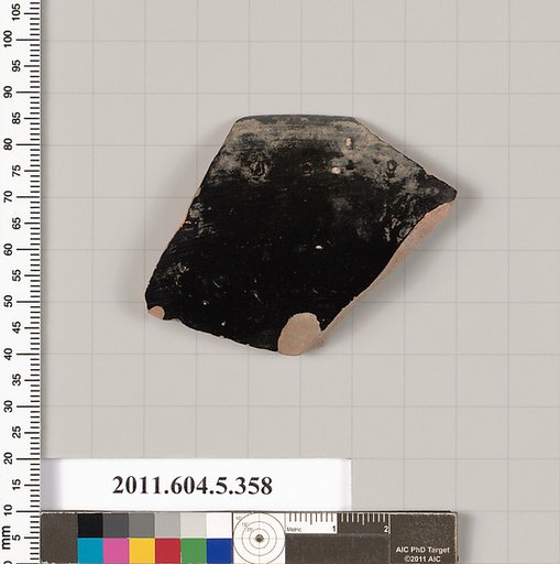 Terracotta rim fragment of a kylix (drinking cup)