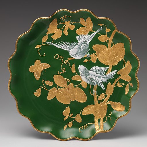 Scalloped rim charger