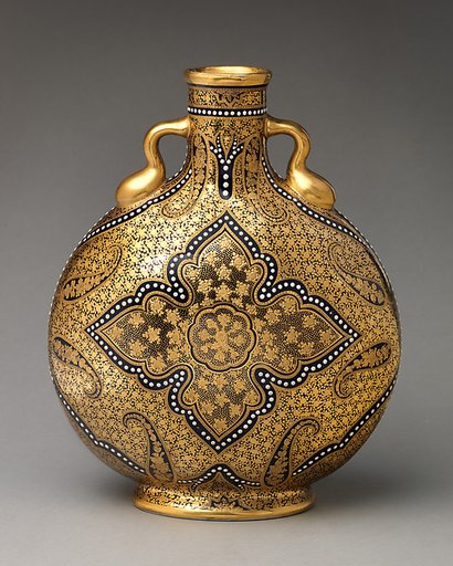 Moon flask with gilded decoration