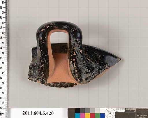 Terracotta rim fragment of a kylix (drinking cup)