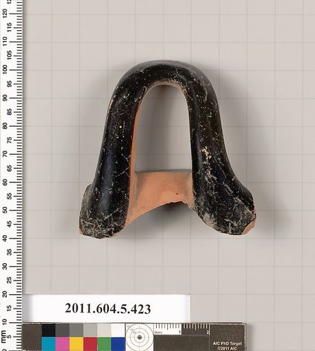 Terracotta rim fragment of a kylix (drinking cup)
