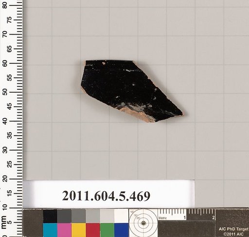 Terracotta rim fragment of a kylix (drinking cup)