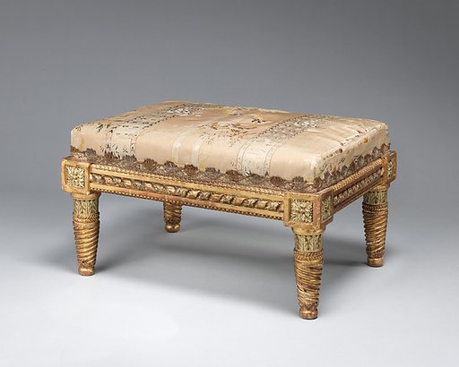 Foot stool (bout de pied)