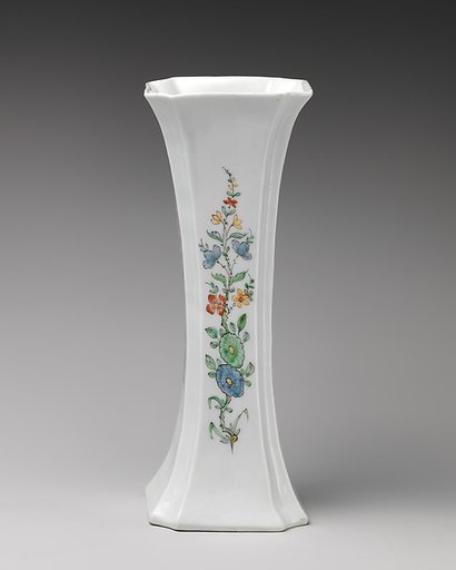 Beaker (part of a garniture)