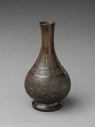 Vase with archaic-style patterns