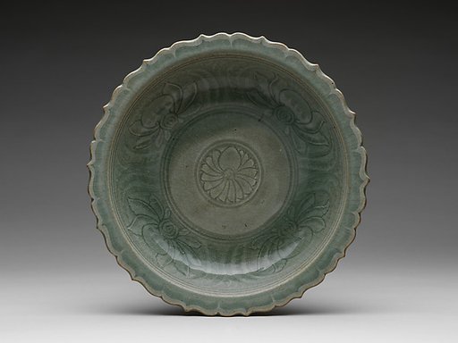 Dish with foliate rim