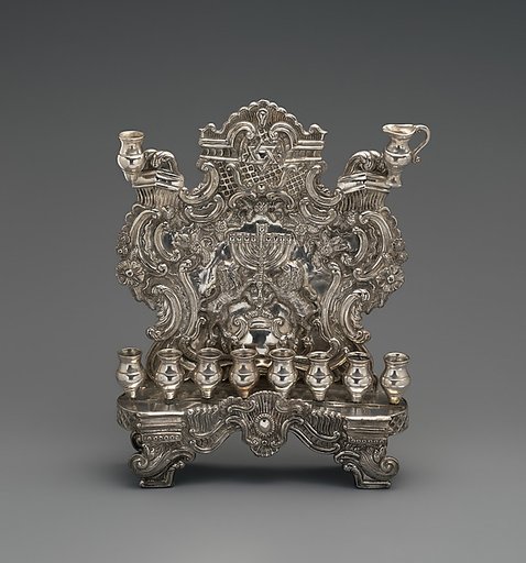 Hanukkah lamp