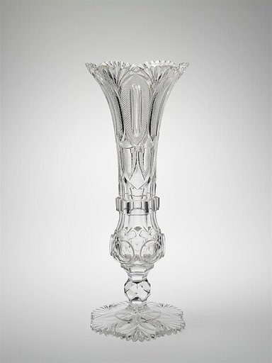 Presentation vase